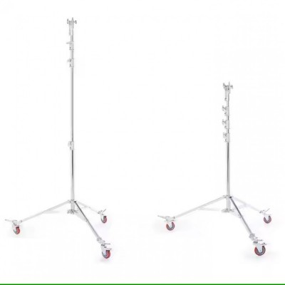 TRIPODE en acero inox, 4,50 mts, con ruedas Carga 15Kgs